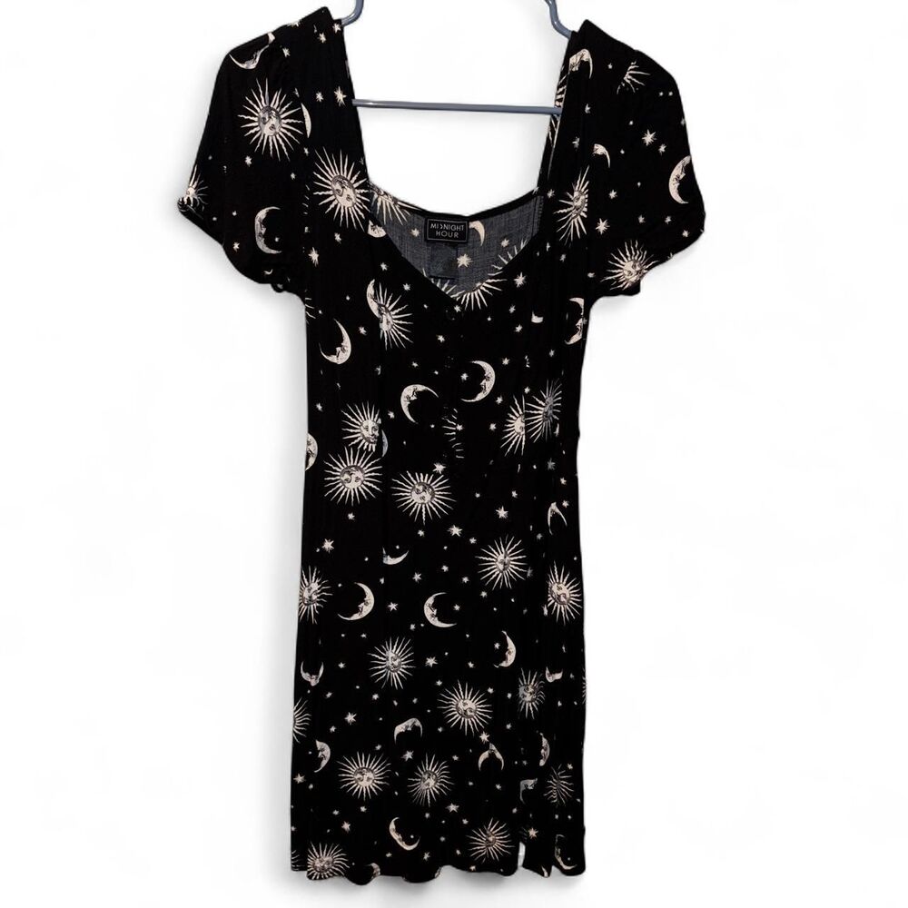 Hot-topic Women's Black and White Dress